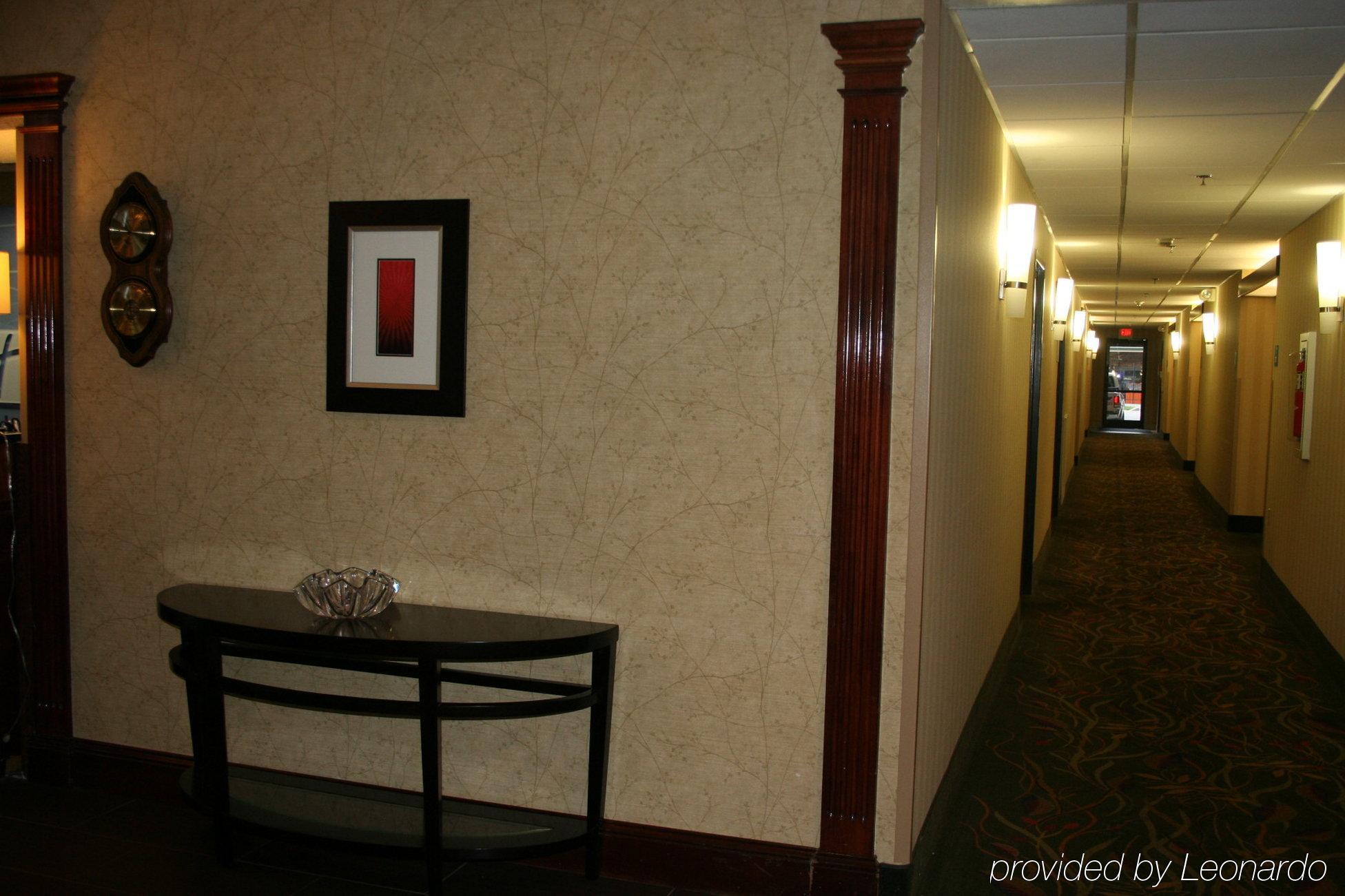 Lexington Inn And Suites Interior photo